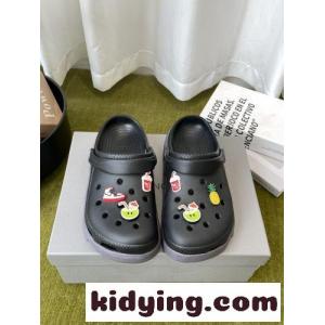 バレンシアガ スーパーコピー サンダル スーパーコピー 軽量 EVA クロッグサンダルkid26uS1zGj