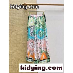 シャネル コピー パンツ スーパーコピー ココビーチ シルクパンツ マルチカラーkid26S1TP9v