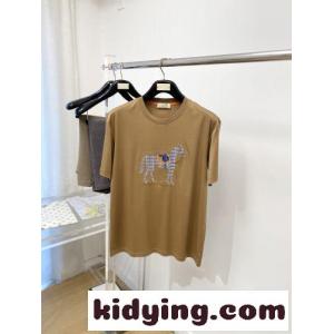 目を引く 馬モチーフ 半袖Tシャツ エルメス コピーブランド Tシャツ 偽物 クルーネック キャメルkid26Gr0zyi