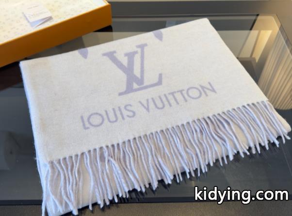 ブランド 偽物秋冬に使えるおすすめトップス 売れた商品 最新で一目惚れ围巾LOUIS VUITTON.._1_3
