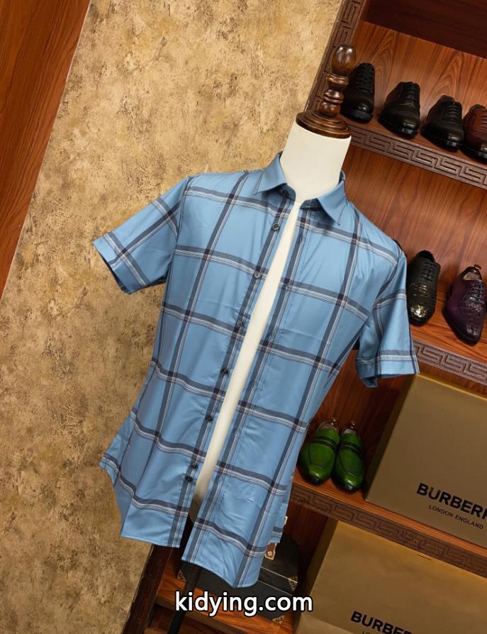短袖衬衫BURBERRY新作セール価格でゲット 値段が安く入手困難 今季話題の一級品コピー 品 販売._0_2