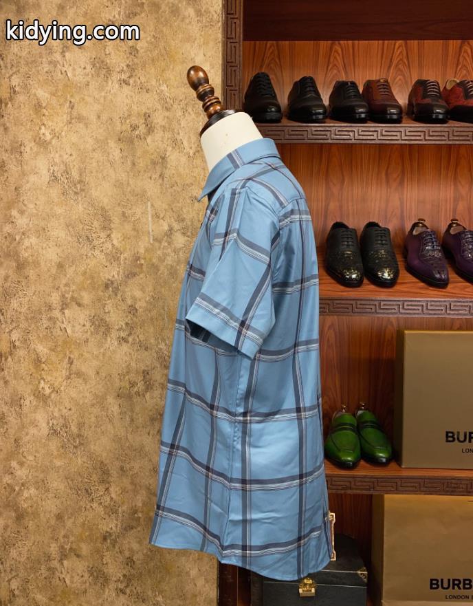 短袖衬衫BURBERRY新作セール価格でゲット 値段が安く入手困難 今季話題の一級品コピー 品 販売._0_6