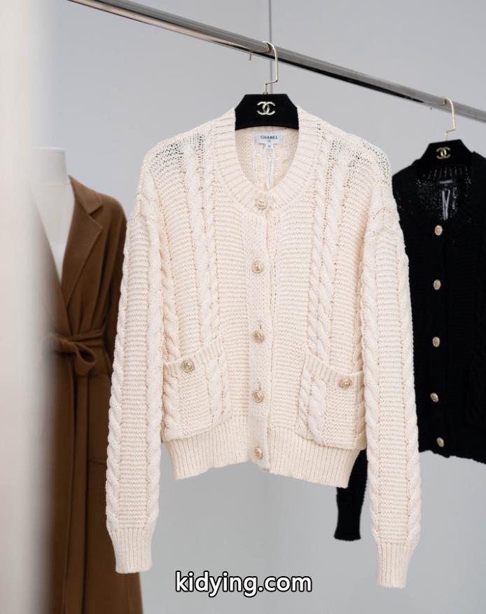 カーディガンCHANEL偽物 通販愛用者が続出中 日本未入荷 秋冬超人気._0_1