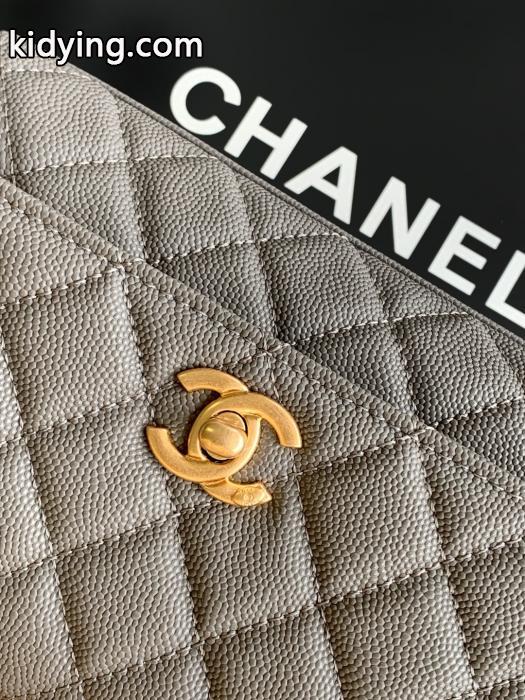 スーパー コピー メンズ爽やかに演出する 海外セレブ定番愛用  モードな逸品バッグCHANEL.._0_2