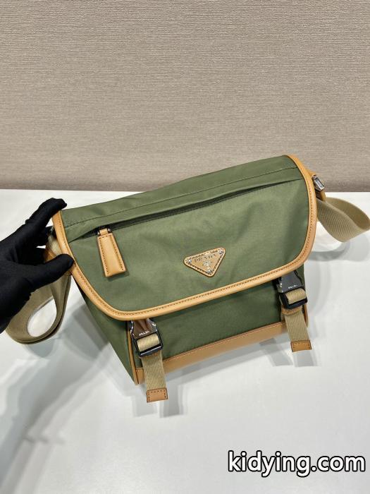バッグブランド スーパー コピー圧倒的人気新着 高級感がアップ 今年らしい新しい人気色プラダ.._0_0