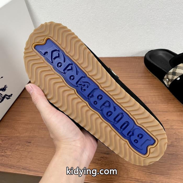 目玉商品  透け感の持つ涼しげな印象 冬秋物先行発売 サンダルブランド アクセサリー 激安BURBERRY._0_5