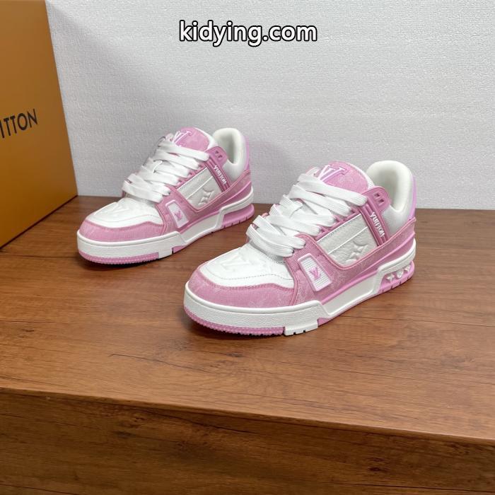 ブランド コピー 専門スニーカーLOUIS VUITTONバカ売れ継続中 先着順　早い者勝ち限定 爽やかすぎない大人の印象に._0_0