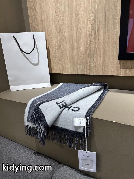 モダンな印象 超人気美品 魅力のマフラーシャネルブランド コピー 販売 ._0_2