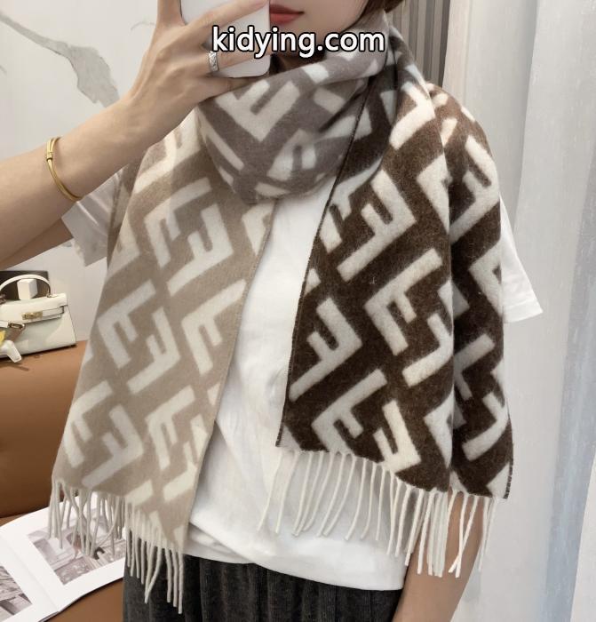 26ＡＷ美品 最短1週間 日本未発売 新作限定華やかキュートマフラーコピー ブランド 通販FENDI.._0_0