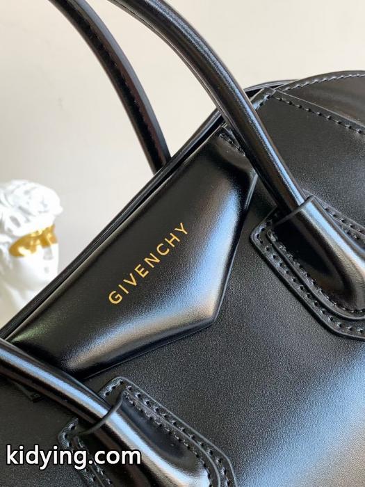 バッグGIVENCHYファッション 人気 永遠の定番 この秋冬最強のアイテムコピー ブランド 通販.._0_2