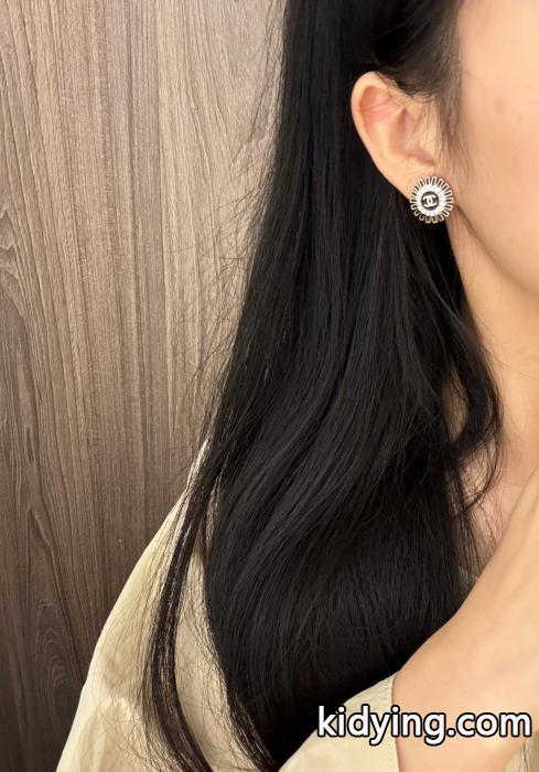 CHANELアクセサリー限定激安 2026 大人気新作登場 秋服コーデ2026年版ブランド スーパー コピー._0_4