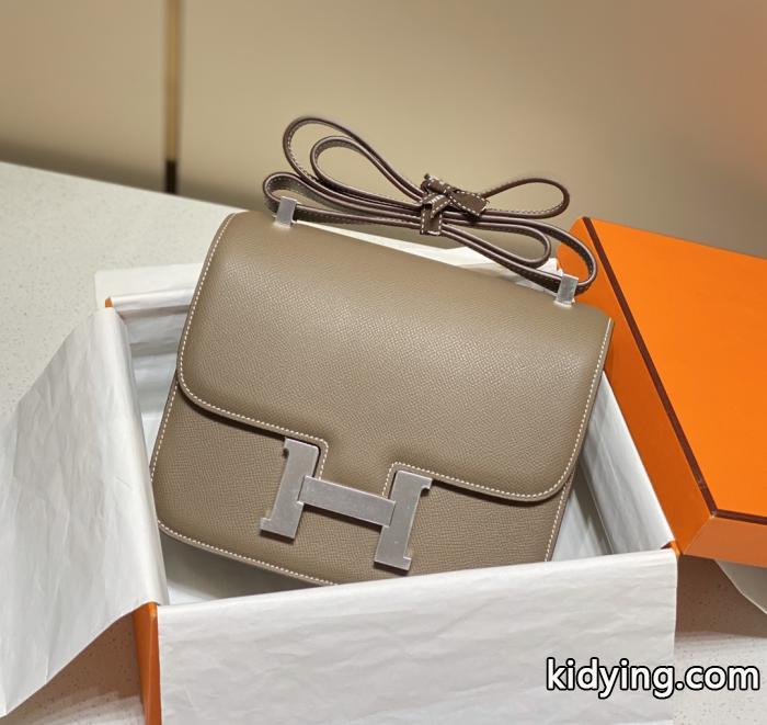 魅力が光る おすすめ大人かわいい着こなし 高品質で綺麗エルメススーパー コピー 通販バッグ._0_1