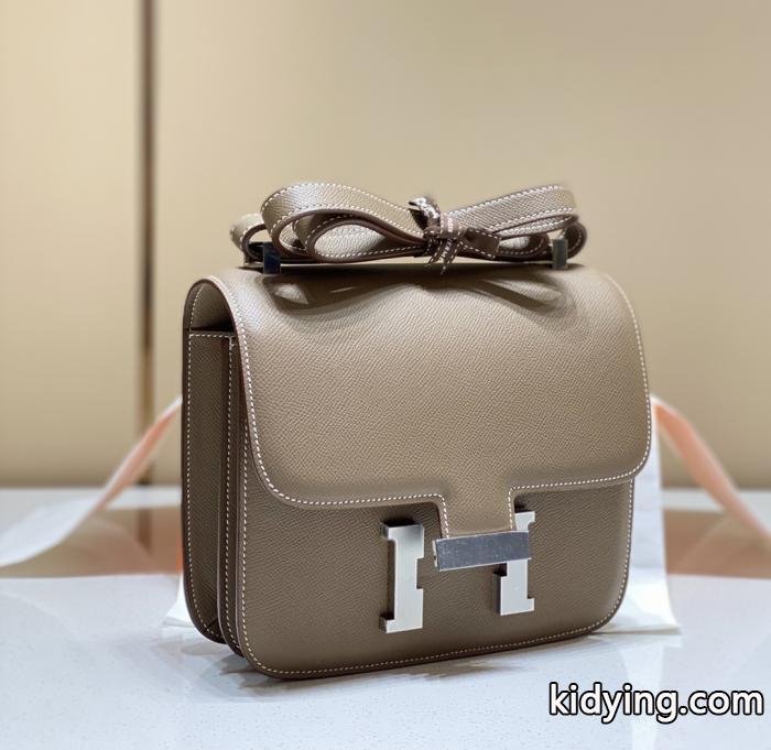 魅力が光る おすすめ大人かわいい着こなし 高品質で綺麗エルメススーパー コピー 通販バッグ._0_2