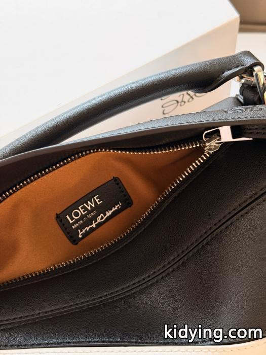 バッグLoewe【2026トレンド】 激安大特価新品 好印象な上品スタイル偽物 通販 サイト.._0_3