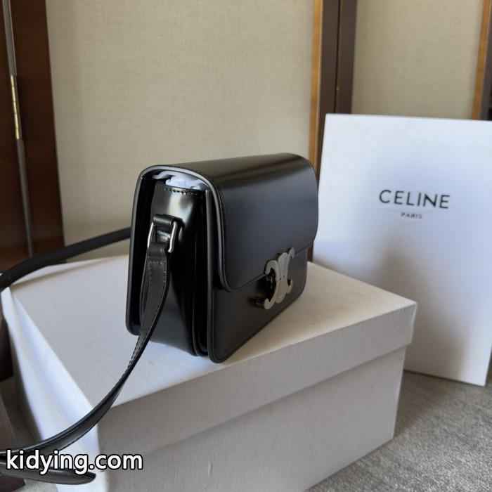 新品買い付け 今からの季節にピッタリ！  冬季新作品バッグセリーヌブランド コピー.._0_1