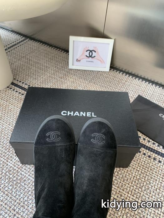 セールで嬉しい入荷 根強い人気定番商品 魅力を引き出してくれるCHANELコピー ブランド 通販ブーツ靴._0_2