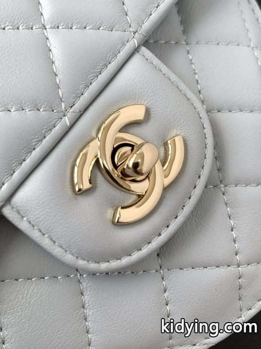 CHANELスーパー ブランド コピーバッグ好印象を与える 人気チャーム 洗練された魅力が光る._1_5