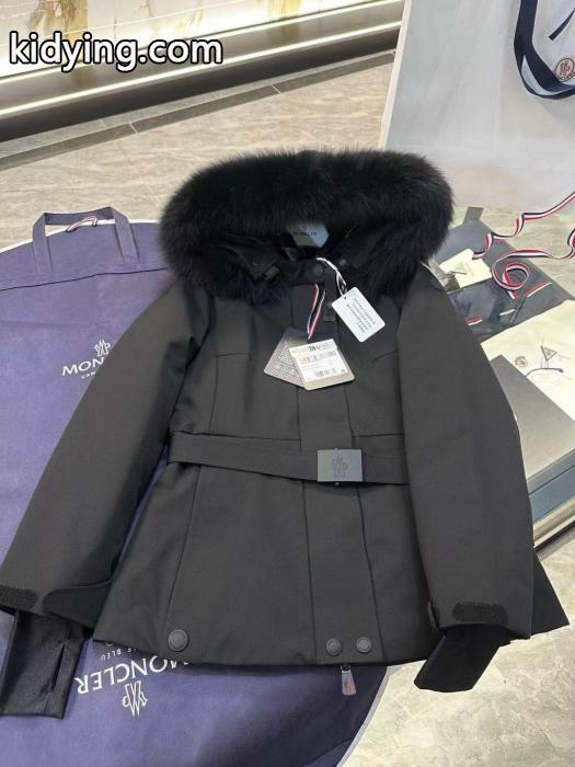 ブランド 偽物ダウンジャケットお洒落自在 SALE! 一番おしゃれ秋冬トレンドMONCLER._0_0
