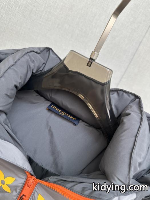 ブランド コピー 品&nbsp;&nbsp;&nbsp;&nbsp;ダウンジャケットルイ ヴィトン絶対おさえるべきカラーと最新 限定入荷 今年らしい着こなし.._0_0