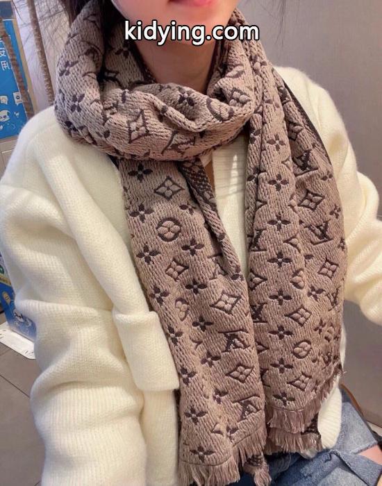 ブランド フェイク完売必至 入手困難 超安値 使い勝手も抜群！ルイ ヴィトンマフラー.._0_0