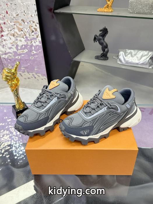 超人気でめちゃかわいい 高級感ある 完売次第終了早い者勝ちスニーカーコピー 品 ブランドLOUIS VUITTON._0_2