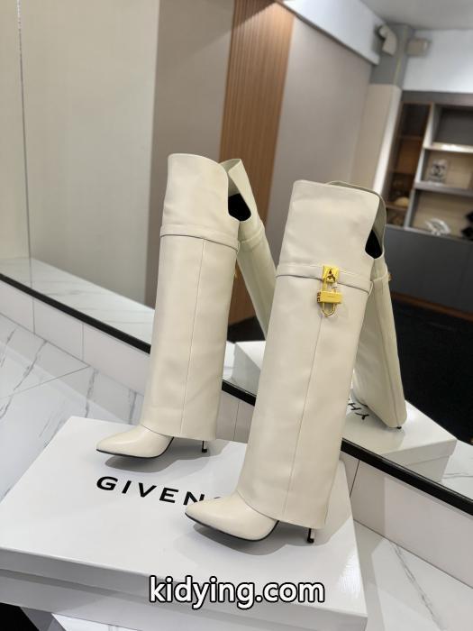 コピー 通販ブーツ靴ジバンシーこの冬絶対欲しい 今度こそ完売！ 足長効果のある._0_4