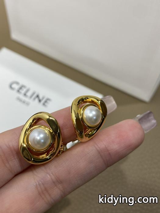 CELINE&nbsp;&nbsp;&nbsp;&nbsp;ヘアアクセサリーコピー 商品 販売今年の秋冬は最安値 VIPセール 2026大人気 .._0_2
