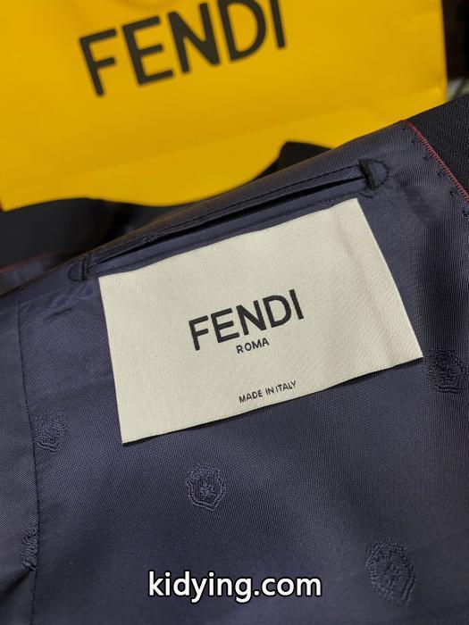 激安 通販 専門店FENDI&nbsp;&nbsp;スーツ即納品 機能性抜群！ 高級感 超安値.._0_2