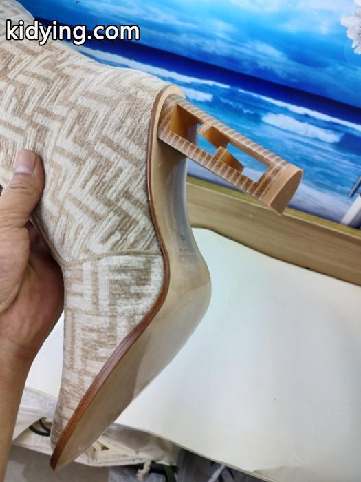 FENDI&nbsp;&nbsp;&nbsp;&nbsp;女 ブーツ大人気新作 完売間近 2026秋冬新作コレクションスーパー コピー メンズ.._0_2