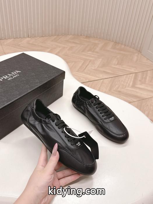PRADAブランド コピー 品50%引き 驚きの破格値 豊富な色揃えスニーカー._0_4