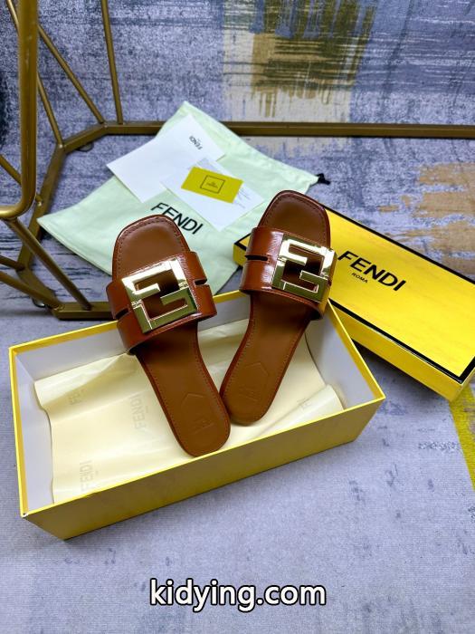 大注目国内完売数量限定 上質上品 ぐっと鮮度がアップ&nbsp;&nbsp;&nbsp;&nbsp;サンダルブランド 激安 FENDI.._0_4