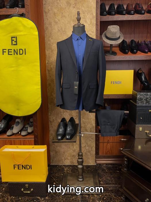 &nbsp;&nbsp;&nbsp;&nbsp;スーツ今年らしい 秋冬コレクショ 赤字覚悟の超破格ブランド スーパー コピー 通販FENDI.._0_0
