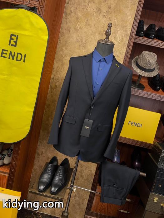 &nbsp;&nbsp;&nbsp;&nbsp;スーツ今年らしい 秋冬コレクショ 赤字覚悟の超破格ブランド スーパー コピー 通販FENDI.._0_1