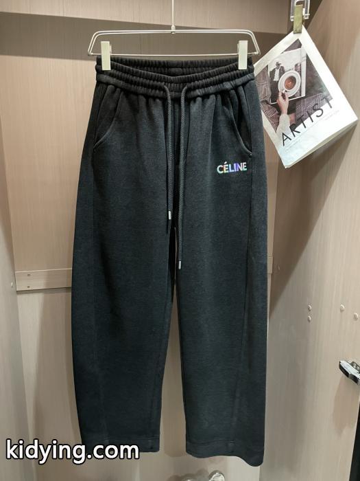 CELINE激安 通販 専門店&nbsp;&nbsp;&nbsp;&nbsp;パンツやっと見つけた国内即発 愛用者が続出中 2026SS新作登場._0_4