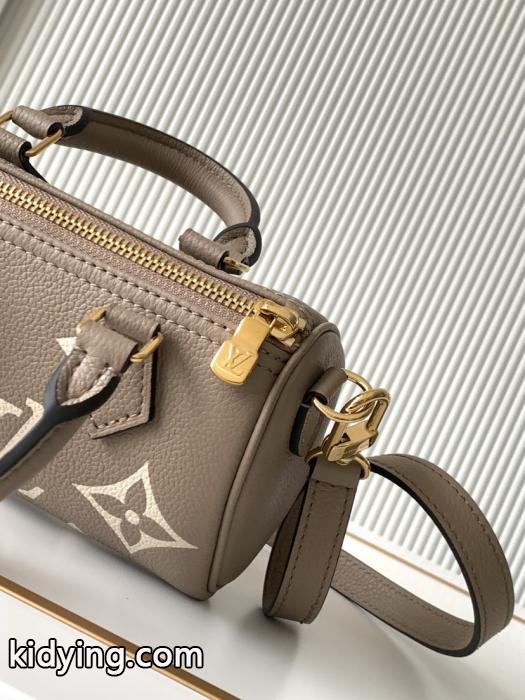 コピー ブランド 優良LOUIS VUITTONバッグ無機質さが魅力 今旬のシルエットバランス 絶対欲しい新作.._0_2