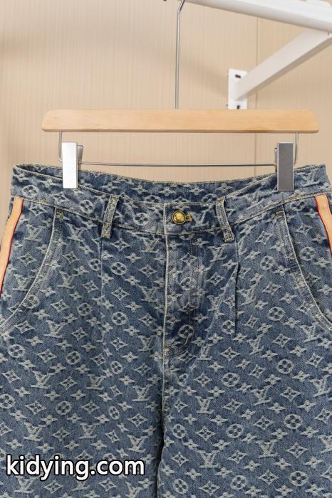 スーパー コピーモード感の高い秋冬のスタイル 再入荷が嬉しい 雑誌掲載ズボンルイ ヴィトン.._0_2