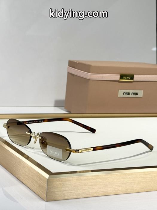 最新作入荷 現地でついに発売 ファッション感満載！ 2026ブランドスーパーコピーMiuMiuサングラス._0_0