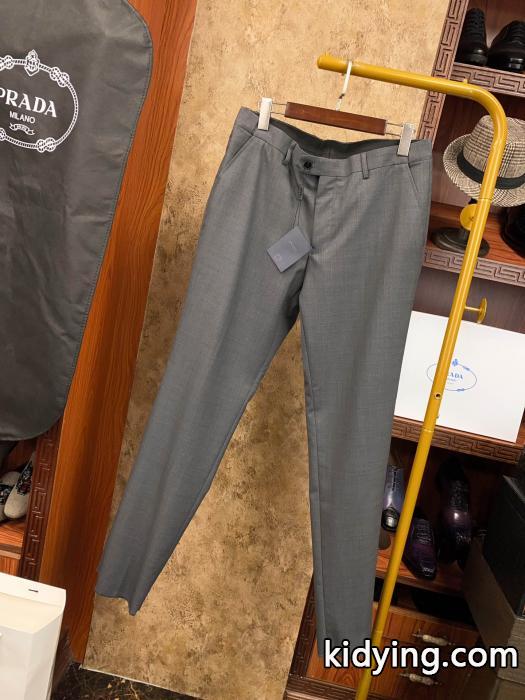 お買い得高品質 季節限定販売 デザイン性の高いズボンブランド スニーカー 激安PRADA.._0_0