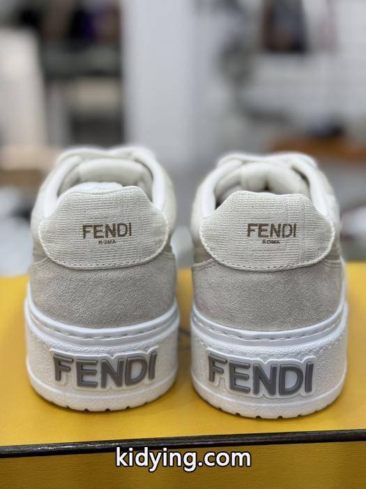 FENDI国内正規品送料無料 抜群の存在感 男女兼用らしいシルエット&nbsp;&nbsp;&nbsp;&nbsp;スニーカー 2026ブランドコピー.._0_3