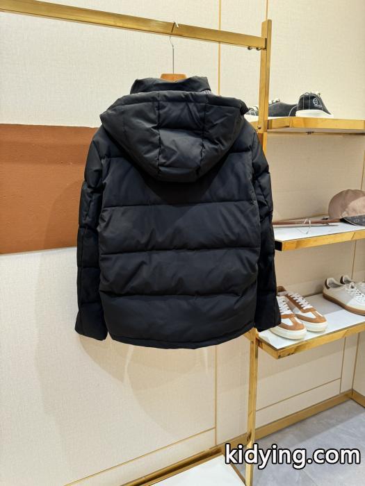 FENDI使い勝手の良い 26ss 異素材 最安国内発送ダウンジャケットスーパー コピー どこで 買える.._0_1