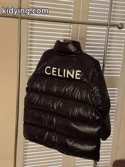 CELINE超軽量 新作で希少 韓国の人気ブランド 激安&nbsp;&nbsp;&nbsp;&nbsp;ダウンジャケット._0_1
