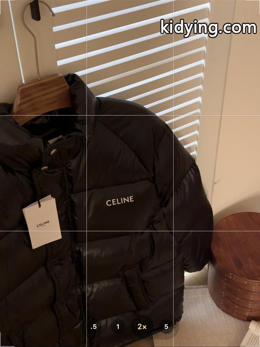 CELINE超軽量 新作で希少 韓国の人気ブランド 激安&nbsp;&nbsp;&nbsp;&nbsp;ダウンジャケット._0_2