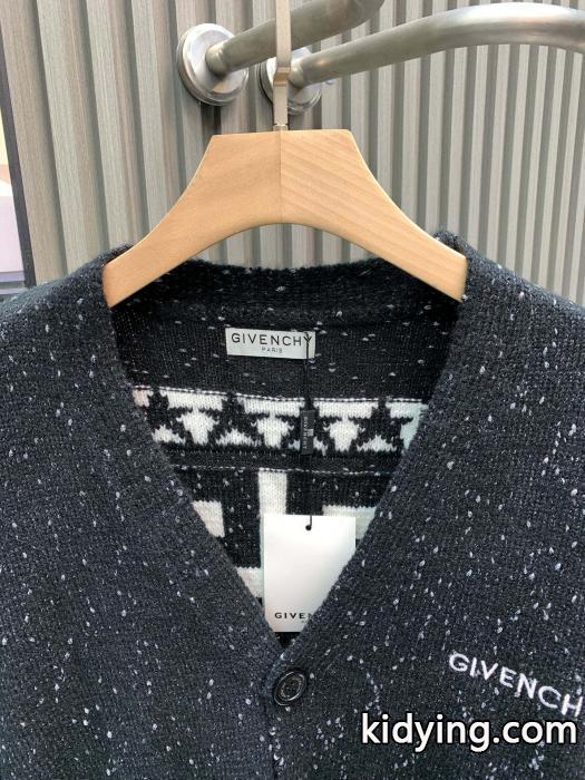 ブランド コピー 優良店パーカセーターGIVENCHYこの冬は注目新作 超人気高品質 大人気個性がある雰囲気._0_2