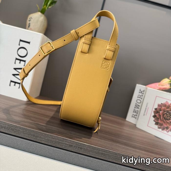 ブランド コピー 専門店衝撃セールで破格 お洒落な印象 ルックスのいいロエベバッグ._0_1