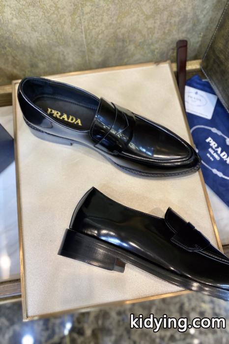 偽 ブランド &nbsp;&nbsp;&nbsp;&nbsp;ビジネスシューズPRADA2026-2026年モデル入荷 毎年大人気商品 高級感に溢れ._0_3