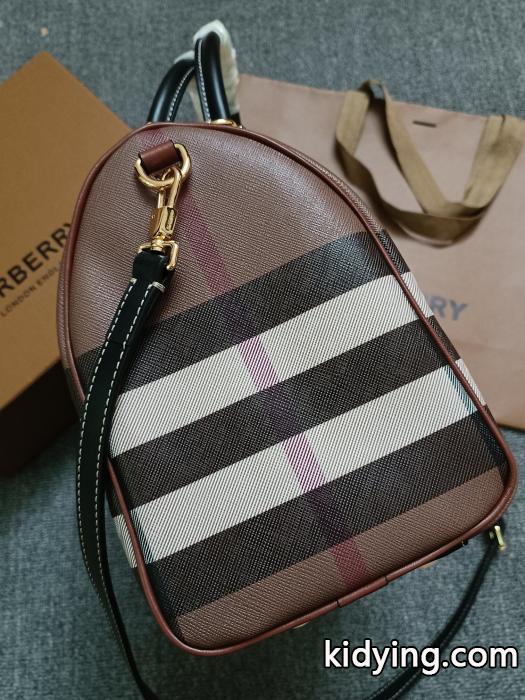ブランド 偽物 通販BURBERRYバッグ2026年人気商品 高評価の人気品  マストアイテム._0_3