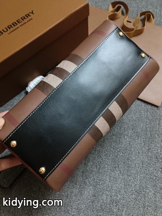 ブランド 偽物 通販BURBERRYバッグ2026年人気商品 高評価の人気品  マストアイテム._0_4