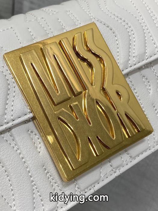 ブランド スーパー コピー 通販バッグ在庫あり即発 愛用者がとっても多い 華やかさ満点DIOR._0_2