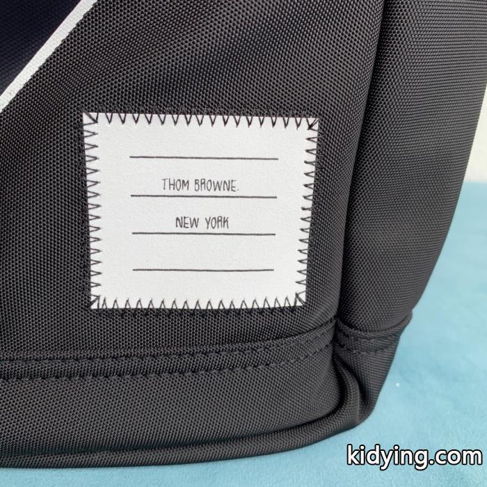 THOM BROWNEブランド 品 スーパー コピー極希少26限定 今年の秋冬のトレンド激安セール お得260%新品メンズバッグ.._0_5