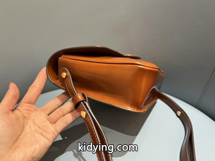 定番人気 スタイルアップ 完売間近バッグスーパー コピー 安心Tory Burch._0_3